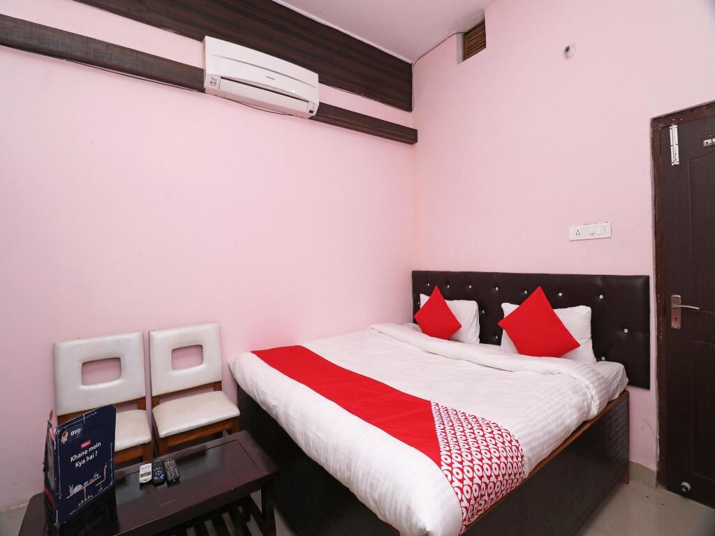 Лакхнау: Hotel Express Inn