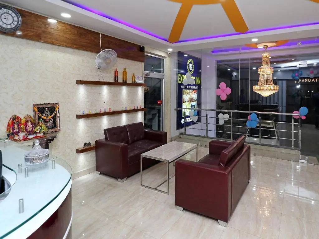 Лакхнау: Hotel Express Inn