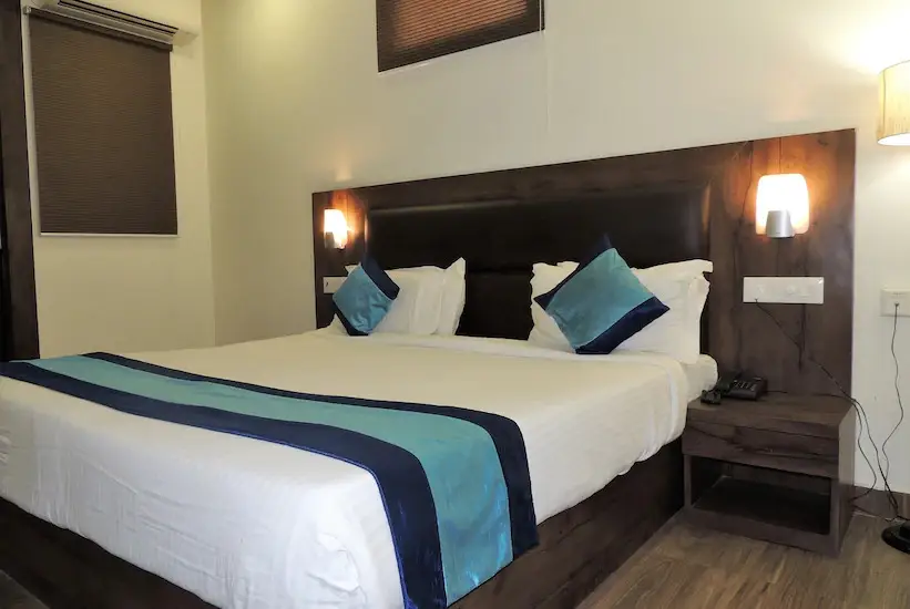 Лакхнау: Elegance Suites