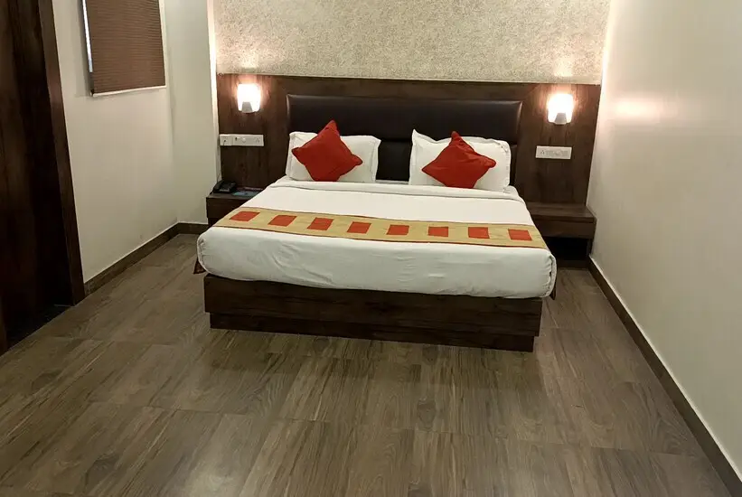Лакхнау: Elegance Suites