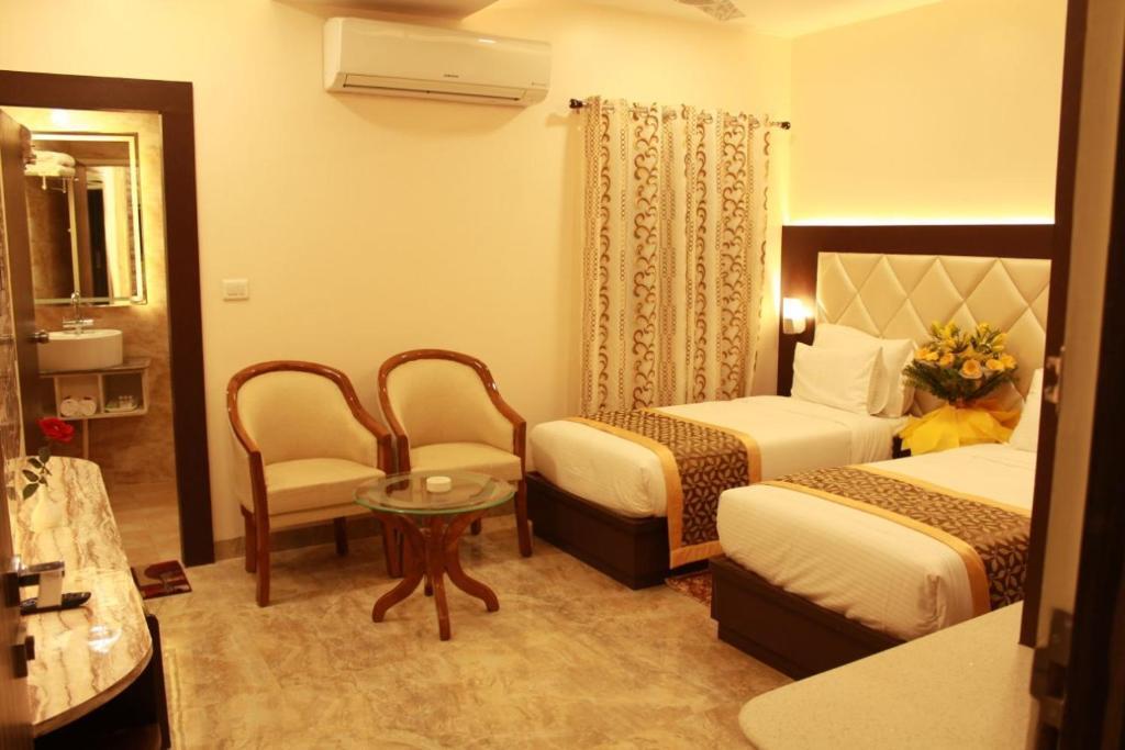 Лакхнау: Pal Paradise Hotel & Banquet