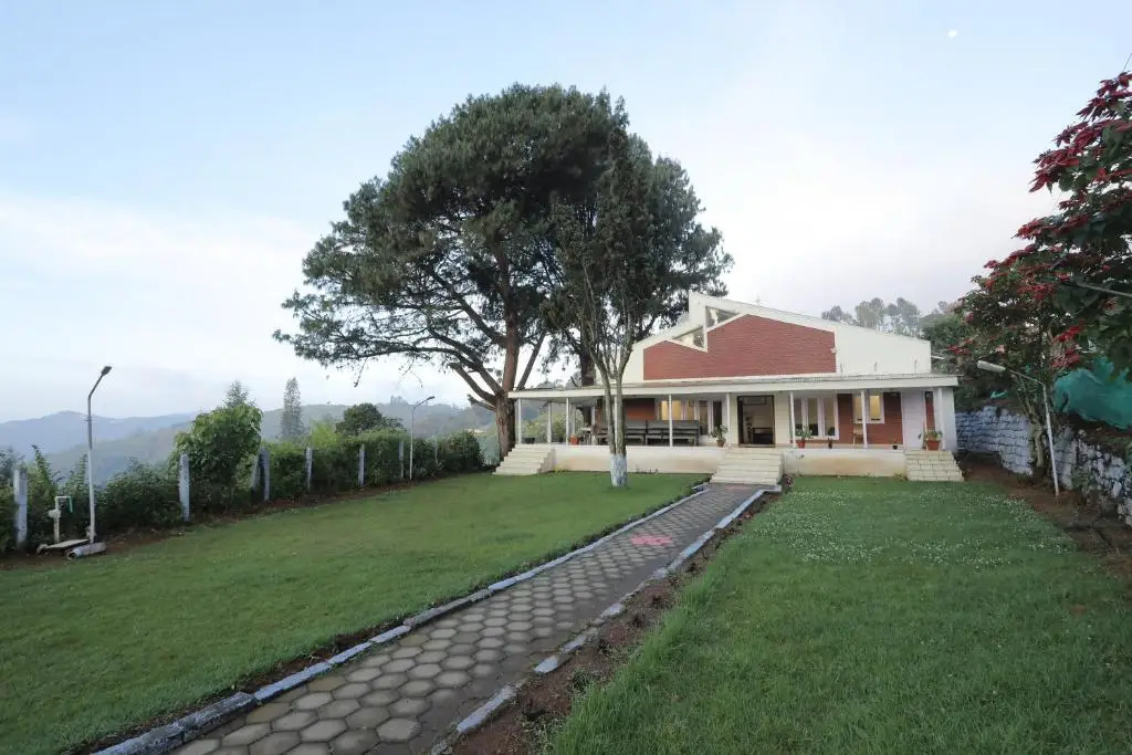 Nilgiris Inn By Lexstays Kotagiri, Ooty — фото 1