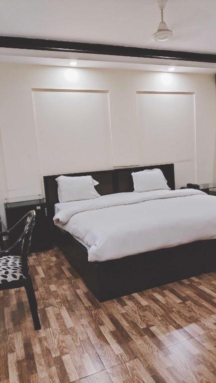 Нью-Дели: OYO 92019 Hotel Deluxe Room Stay