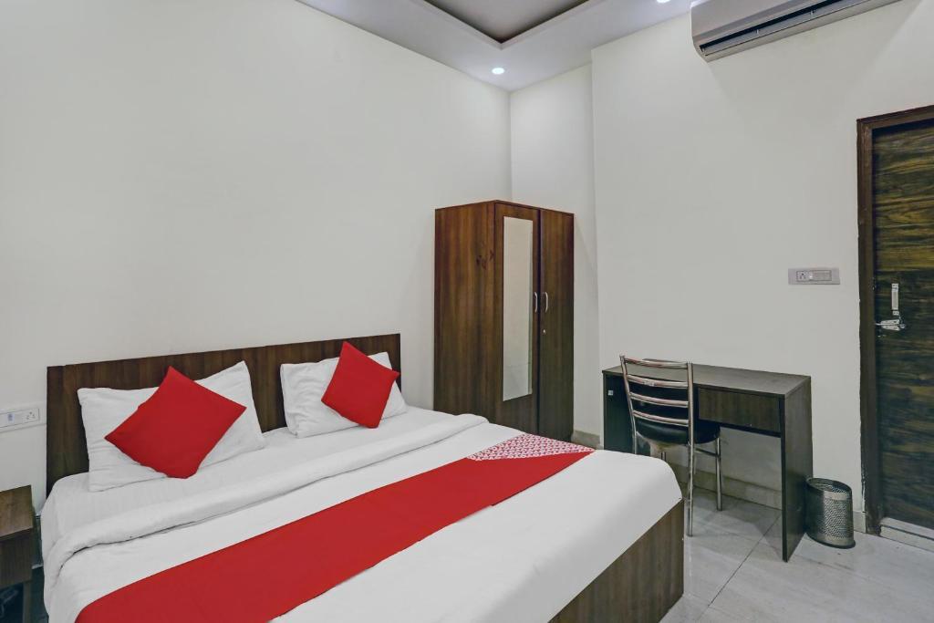 Нью-Дели: Oyo Hotel Prince Near Haiderpur Metro Station