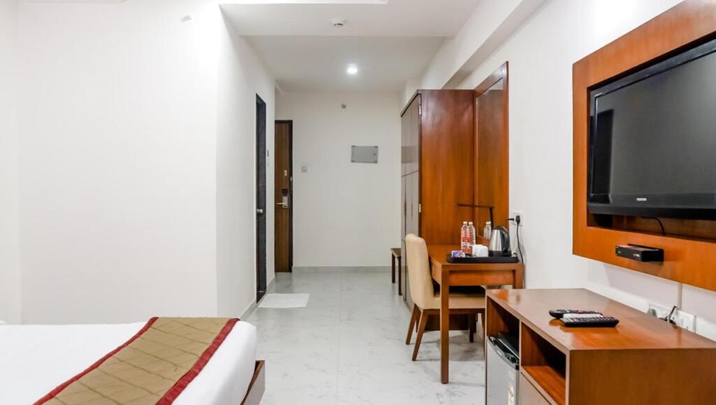 Нави-Мумбай: The Altruist Business Hotel Navi Mumbai-1