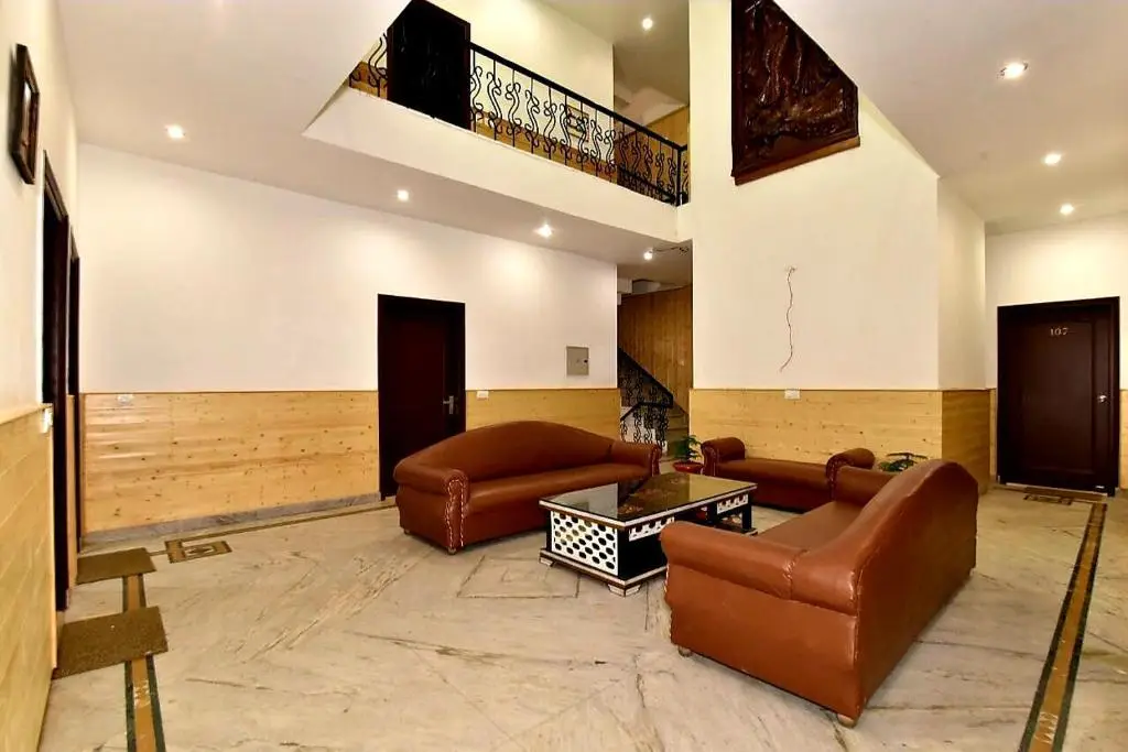 Дармсала: Hotel Divyansh By DLS Hotels