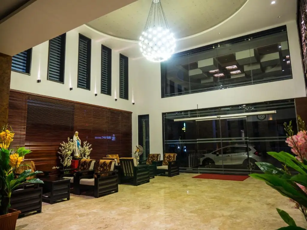 Нагоре: Hotel Mary Land Velankanni