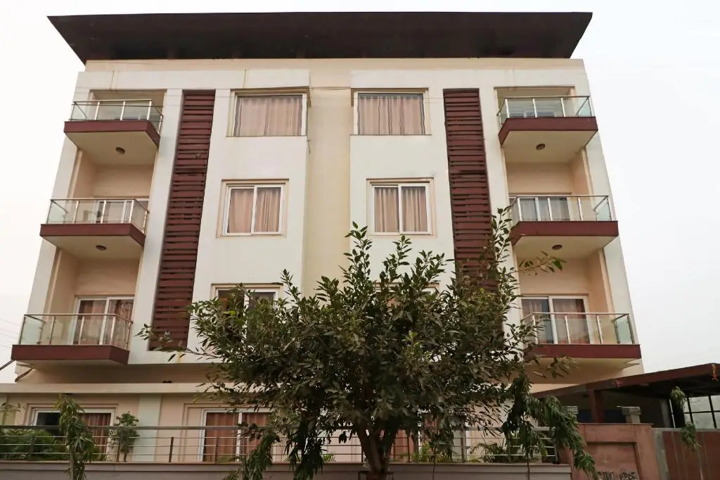 Townhouse 581 Noida Sector 122 — фото 1