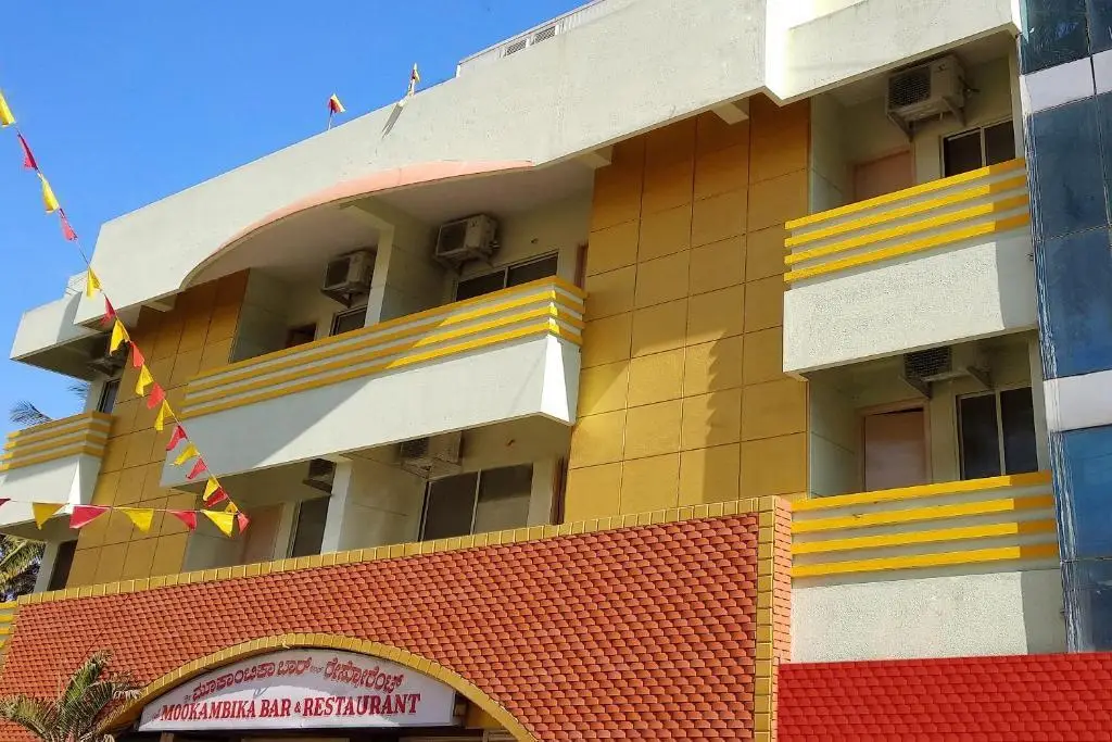 OYO 10476 Shree Mookambika Guest House — фото 1