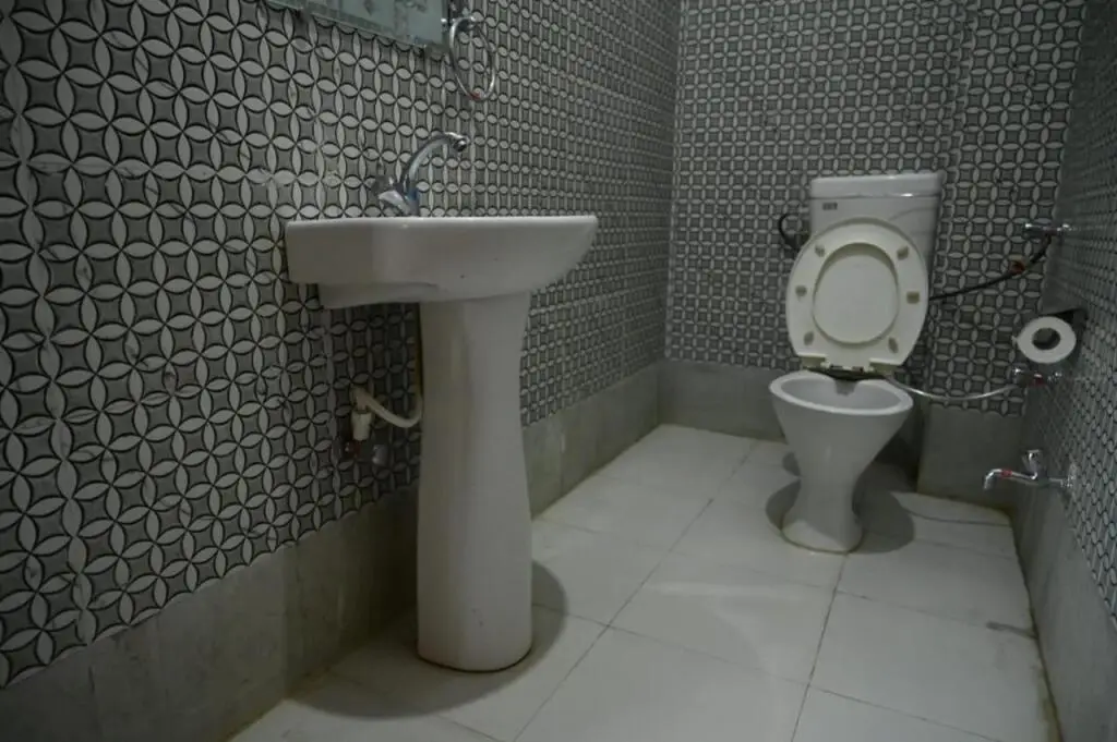 Бахадрабад: Hotel Kedar Ganga