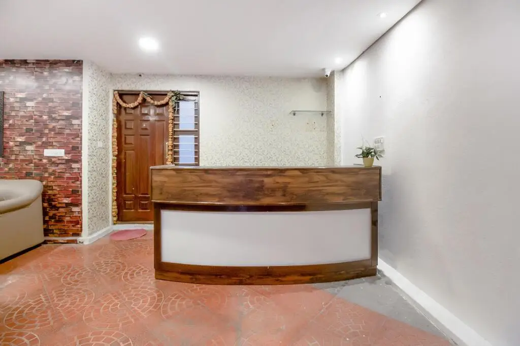 Бангалор: Collection O BLR2460 Sln Suites