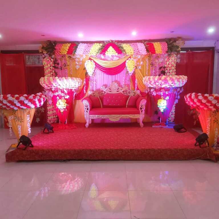 Бодх-Гая: POP 89998 Divisha Palace