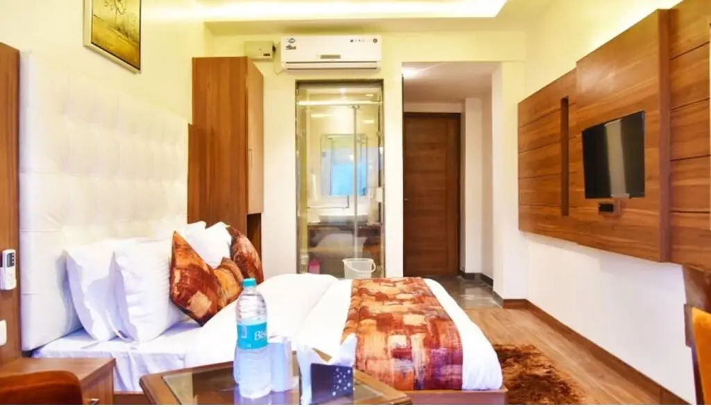 Чамба: Hotel Rv Inn - Luxury Hotel In Bhagsu Nag