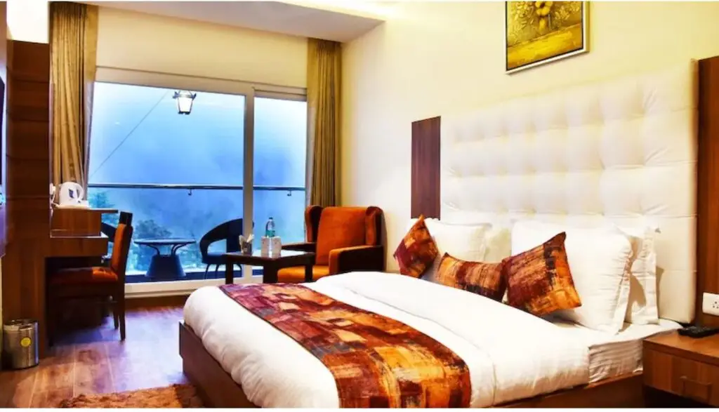 Hotel Rv Inn - Luxury Hotel In Bhagsu Nag — фото 1