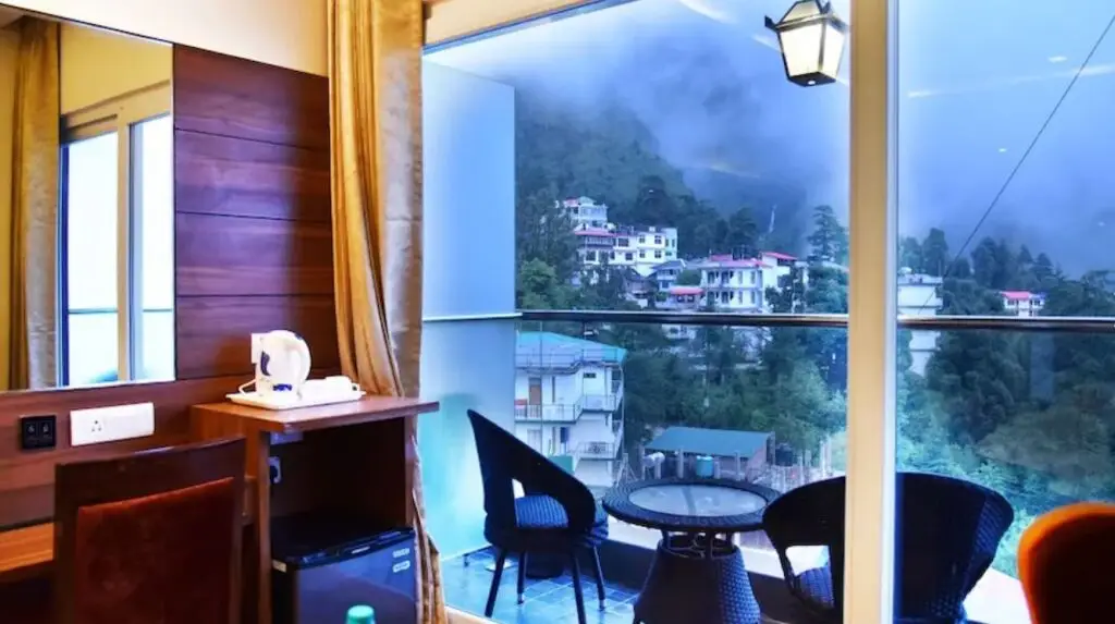 Чамба: Hotel Rv Inn - Luxury Hotel In Bhagsu Nag