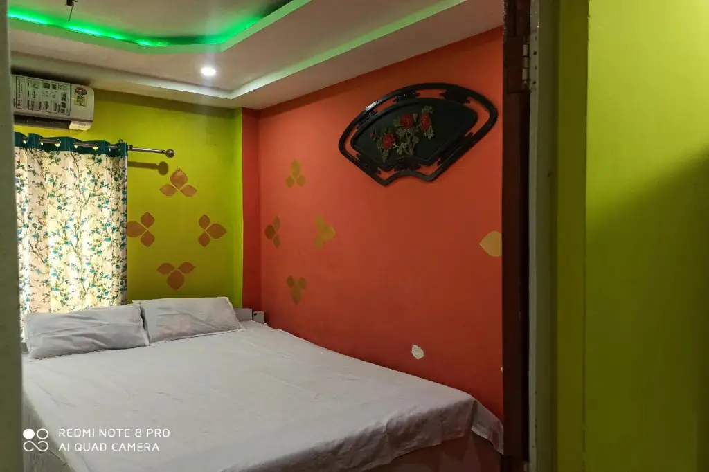 Гувахати: OYO 82612 Nirmal Guest House
