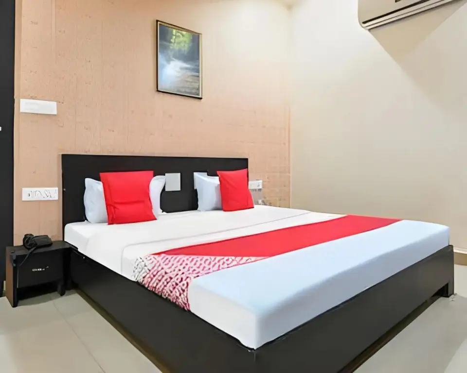 Ханзи: SPOT ON 91031 Shri Balaji Hotel