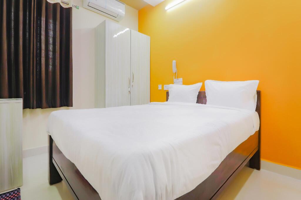 Хидерабад: OYO 79369 sri balaji luxary rooms