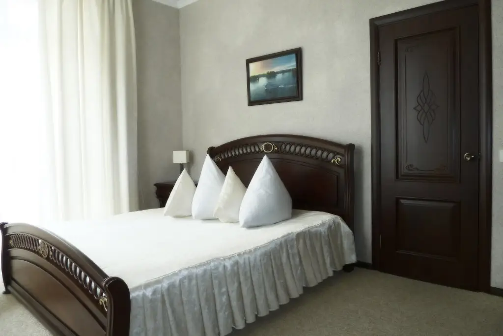 Севастополь: Gostevye nomera v gostinichnom komplekse «Park-Otel»
