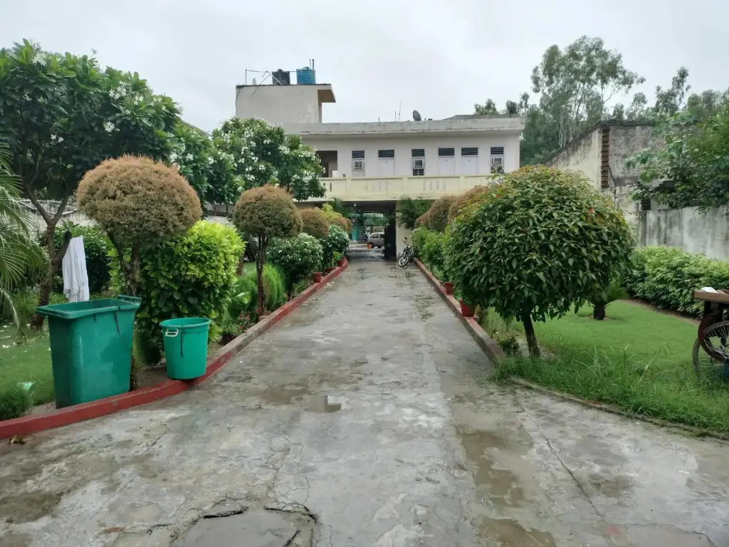 Джаландхар: Oyo 92004 Rajeev Pg Guest House