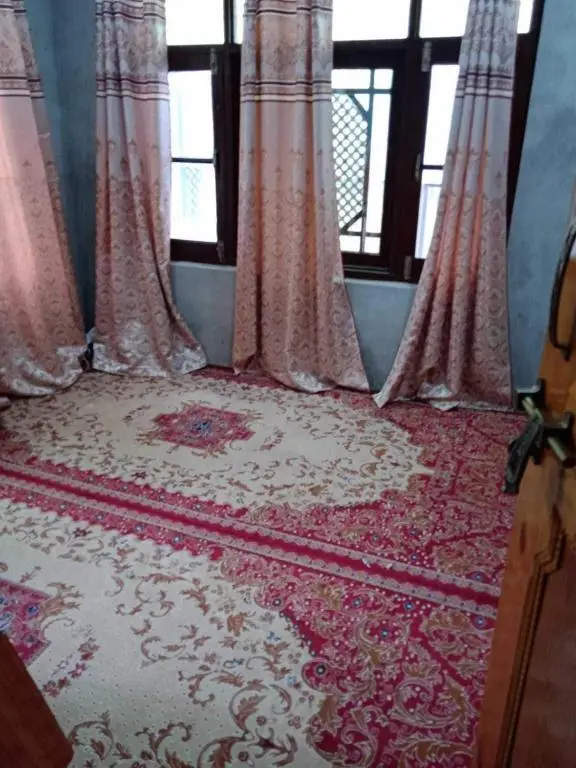 Катра: POP 92683 Tabasum Homestay
