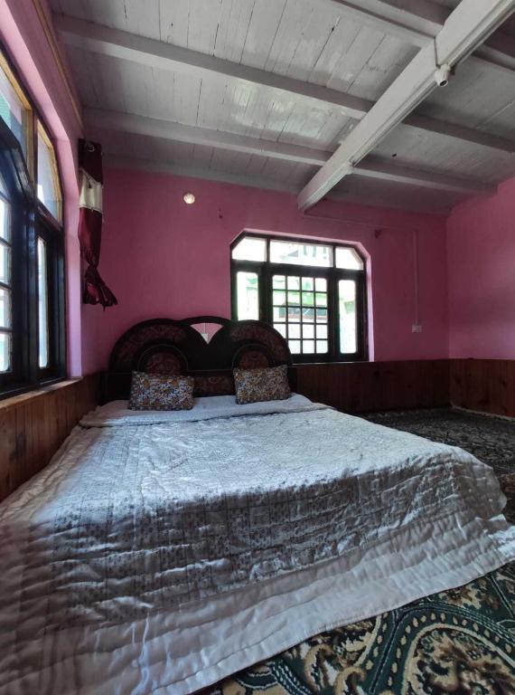 Катра: POP 92555 Loan Homestay