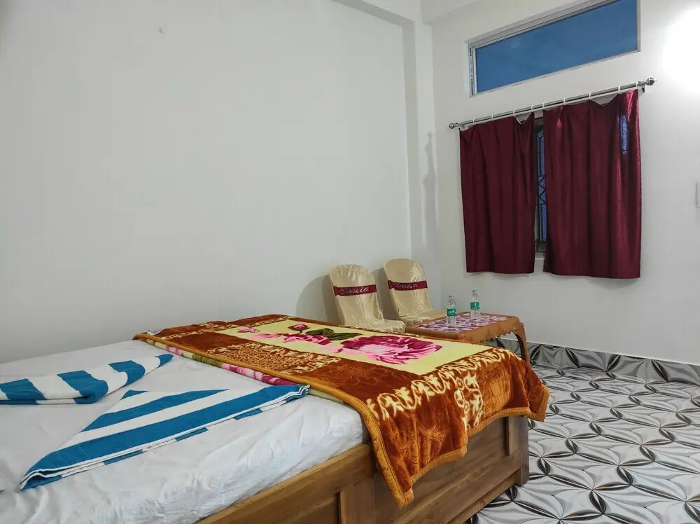 Джиоти Гаон: Homecation Manas River Rock Lodge