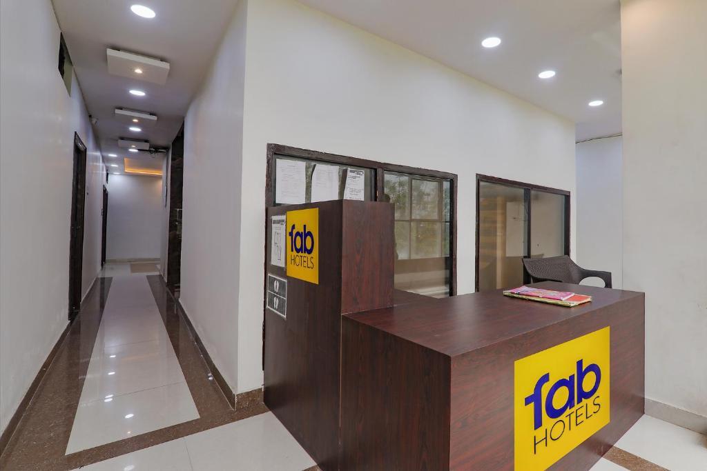 Канпур: Collection O 85820 Oyo Townhouse Lemonade Shyam Nagar