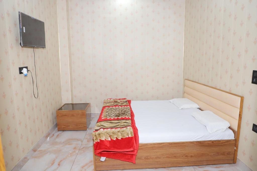 Мератх: OYO 90052 Hotel Lord Krishna