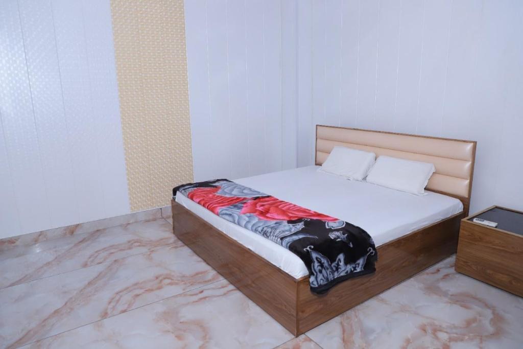 Мератх: OYO 90052 Hotel Lord Krishna