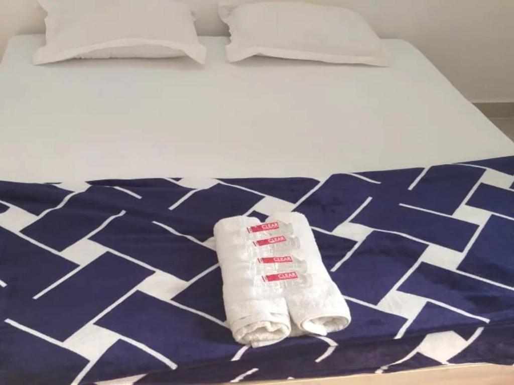 Мератх: OYO 85195 Hotel Spark Inn