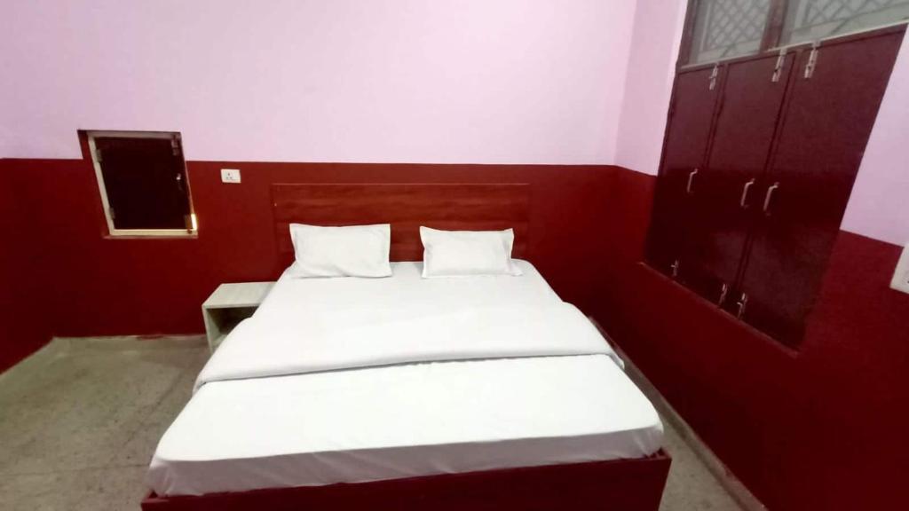 Мератх: Oyo 89571 Tushar Residency