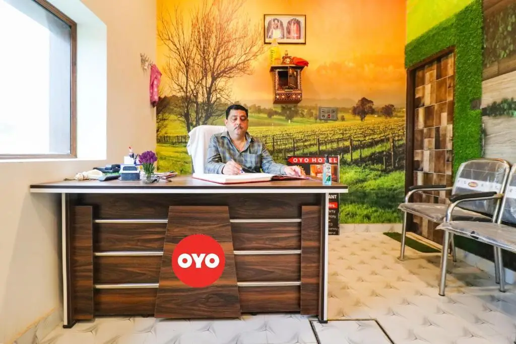 Мератх: OYO Hotel S Chandra