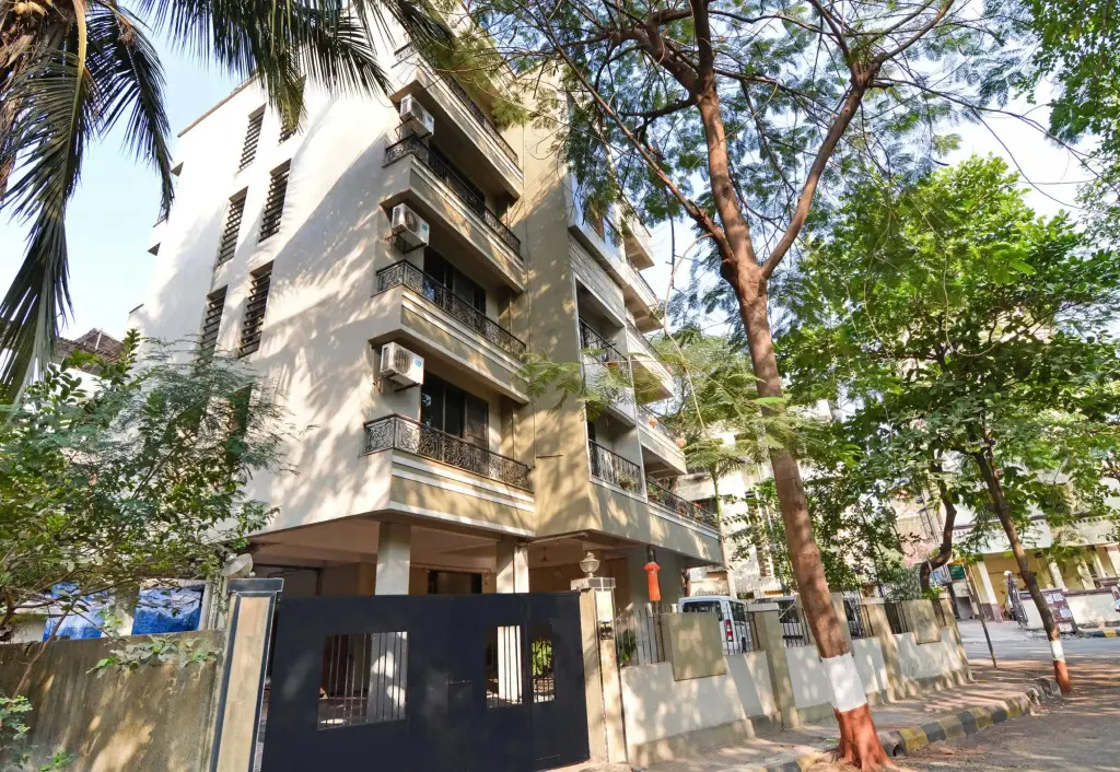 Нави-Мумбай: Oyo 28568 Aishwarya Apartment