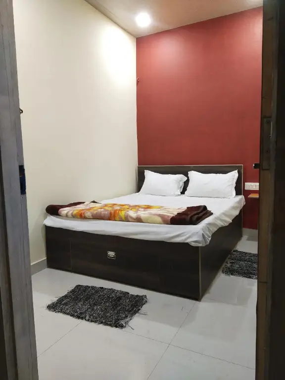Пантнагар: Oyo 87137 Diamond Guest House