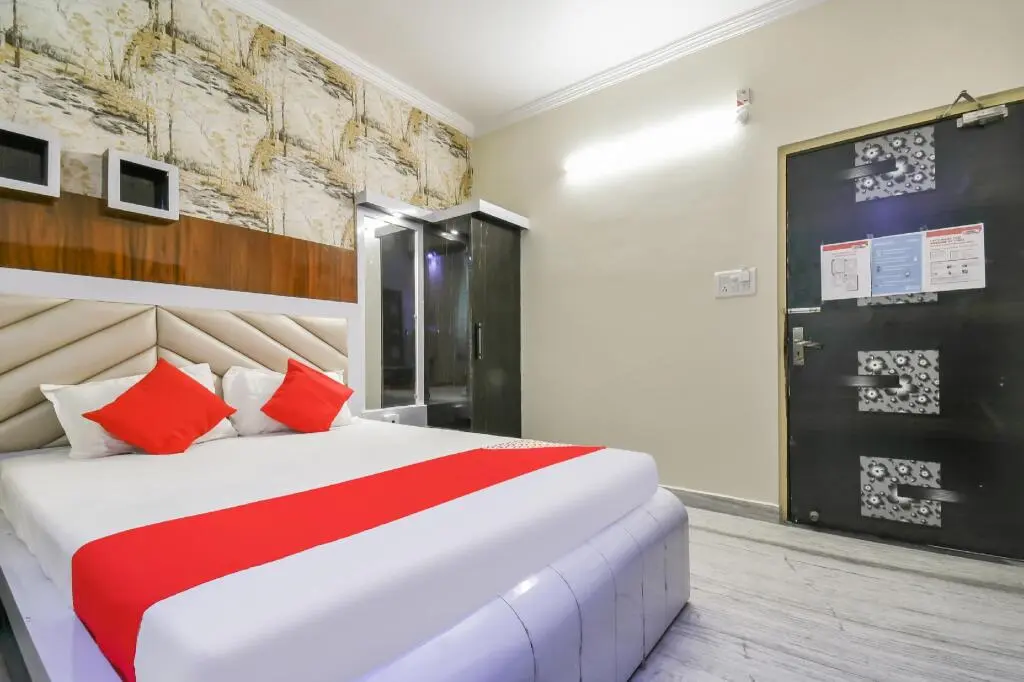 Патна: OYO 79796 Hotel Royal Inn