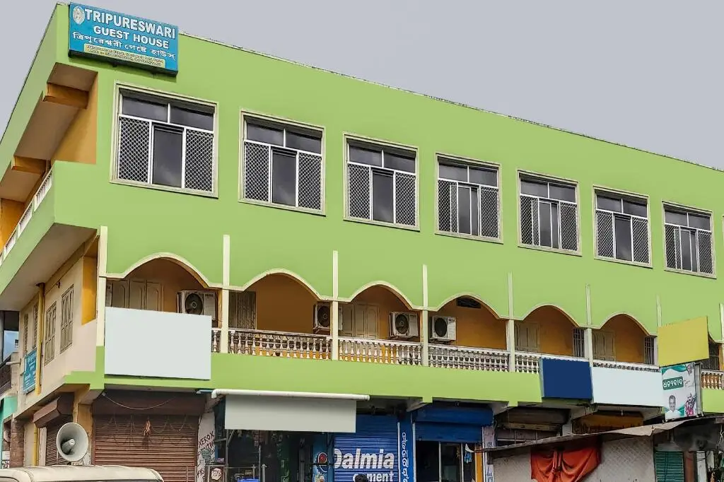 Пури: OYO 84522 Tripureswari Guest House