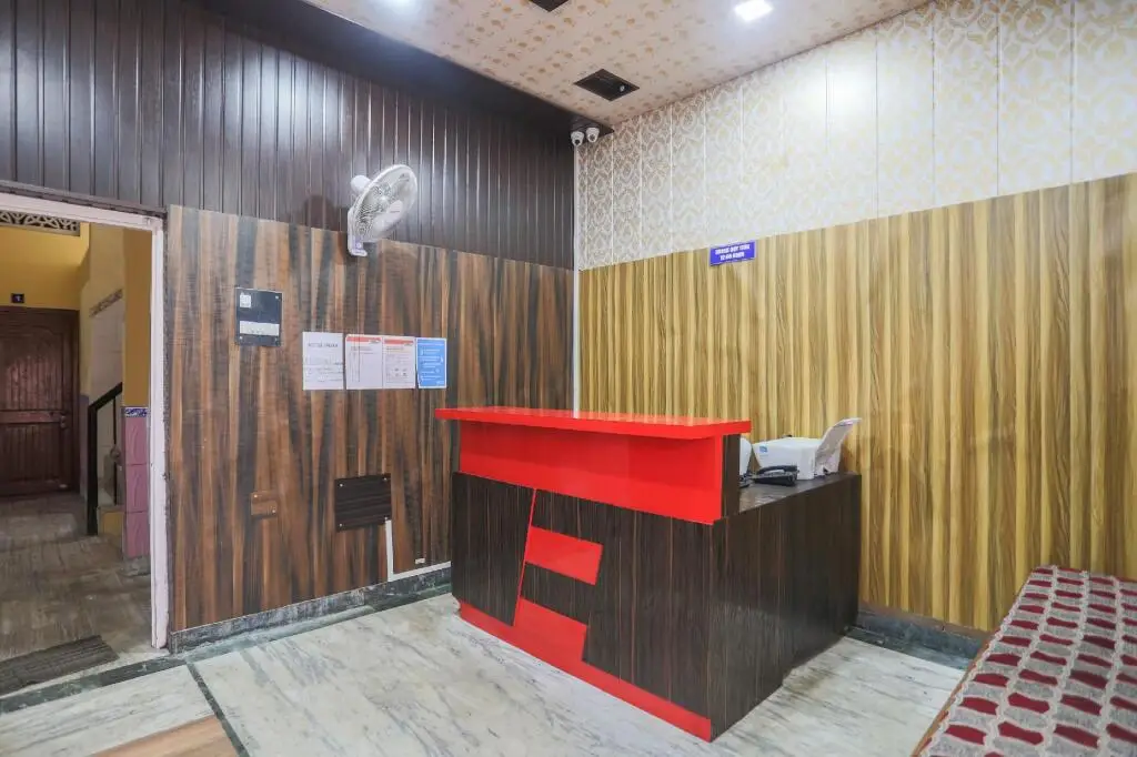 Пури: OYO 84522 Tripureswari Guest House