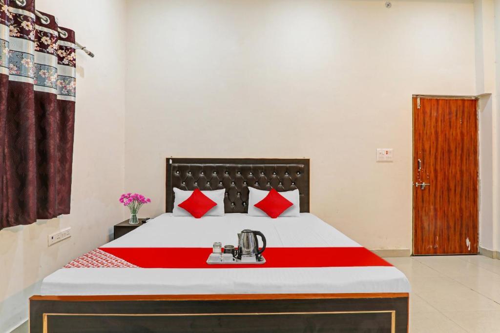 Сарнатх: OYO 89759 City Guest House