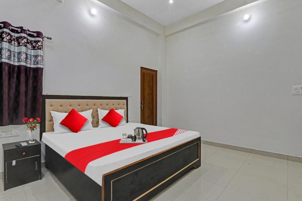 Сарнатх: OYO 89759 City Guest House