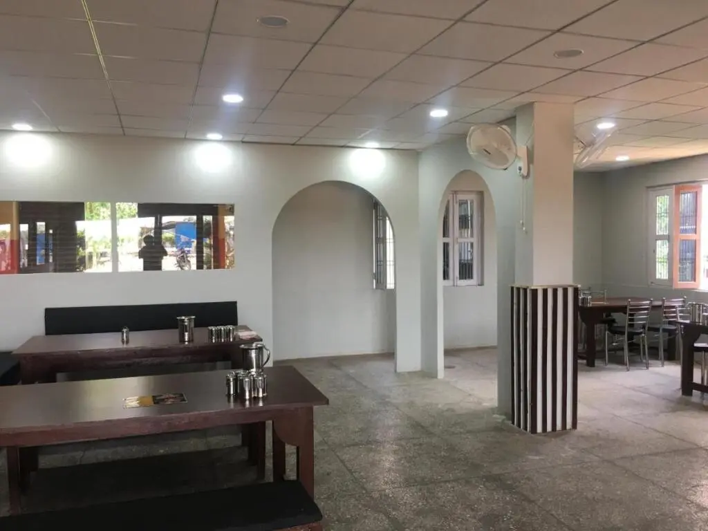 Сирсагандж: Oyo Home 83298 Master Hotel