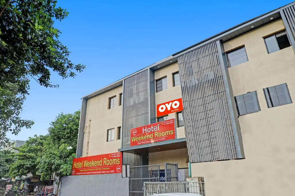 OYO 90450 Hotel Weekend Rooms — фото 1