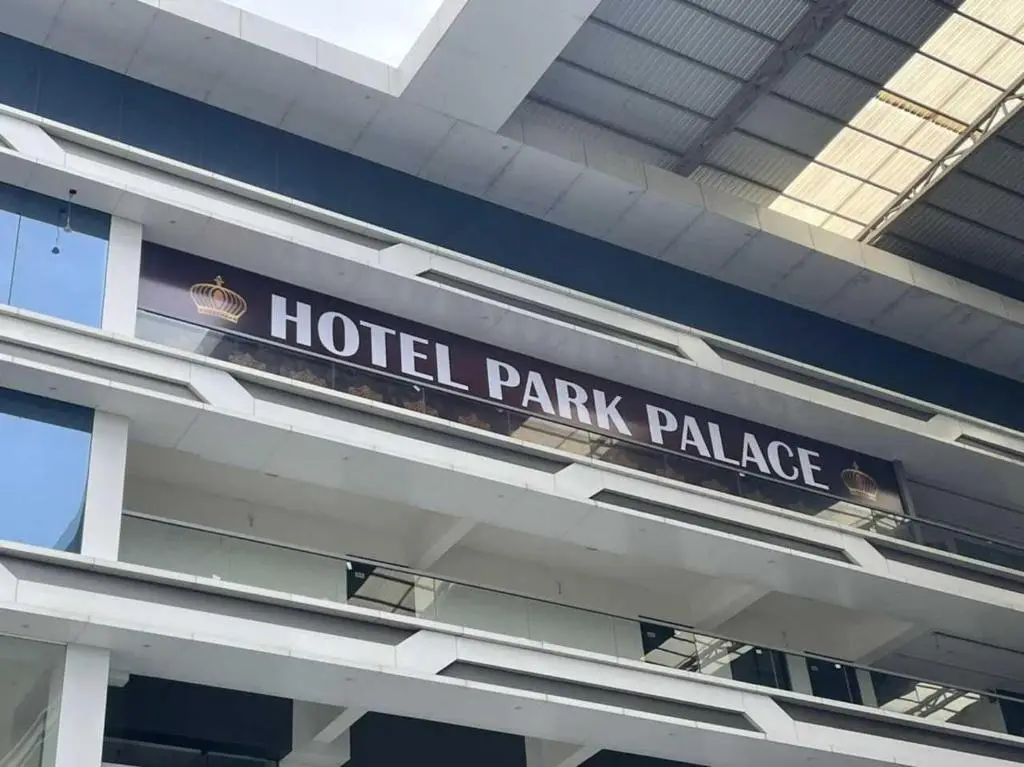 Сурат: OYO 91562 Hotel Park Palace
