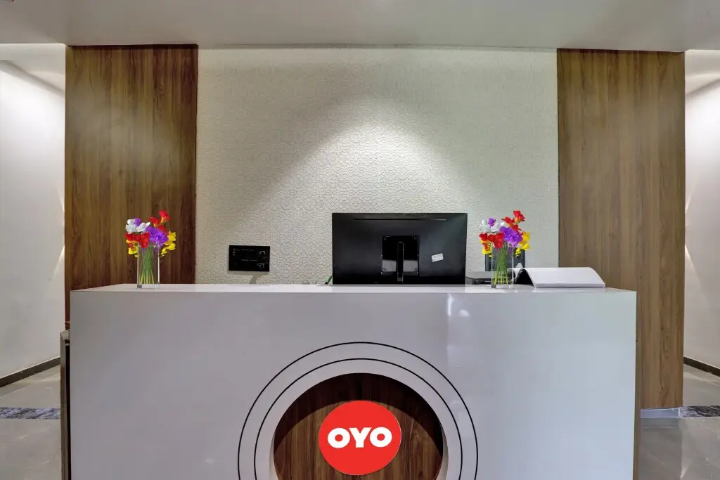Сурат: Oyo Flagship 92431 Hotel Arihant