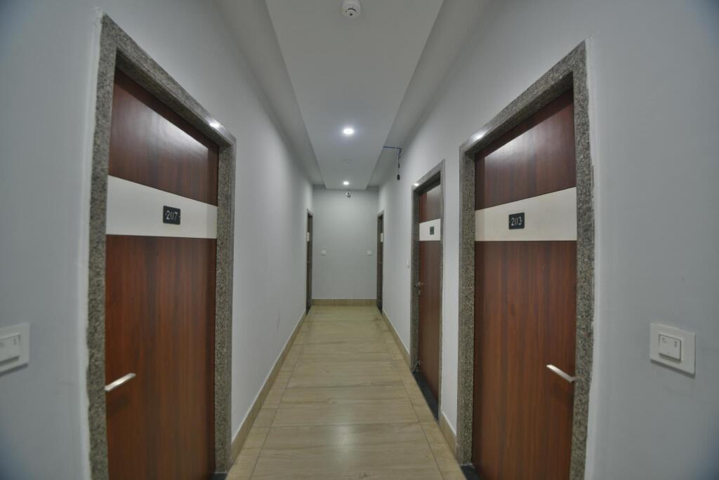 Кота: Hotel Sarovar Plaza