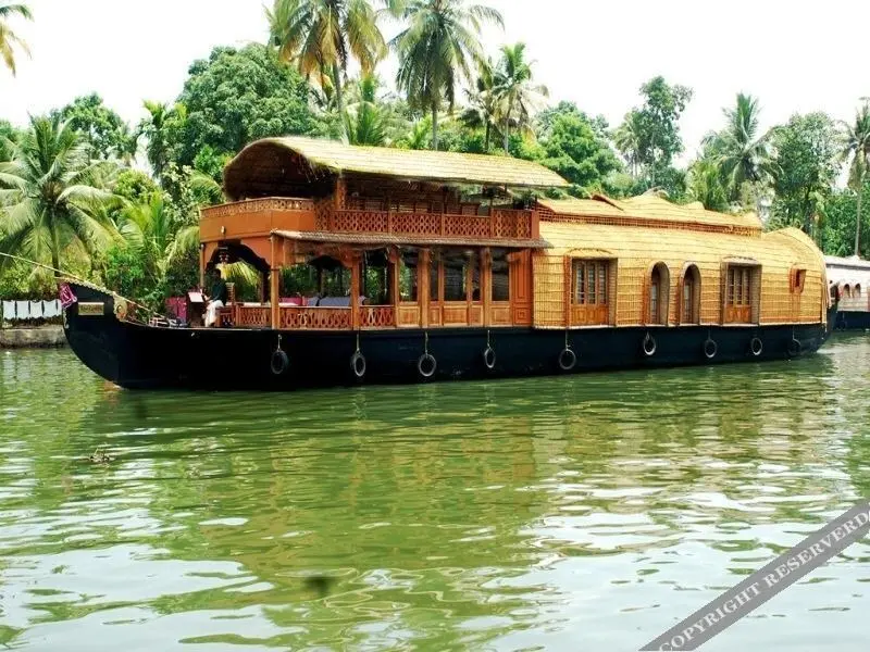 Аллеппи: Indraprastham Houseboat