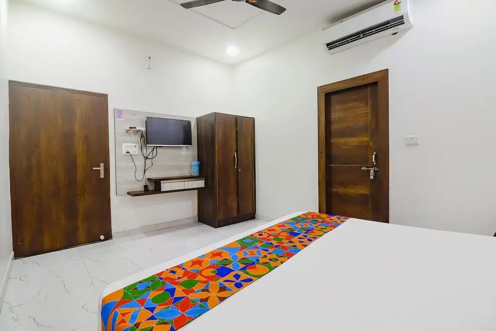 Агра: Fabhotel Chahat Palace