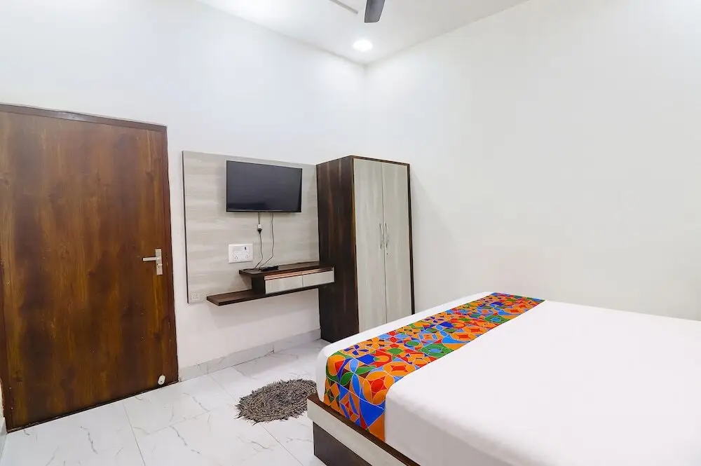 Агра: Fabhotel Chahat Palace