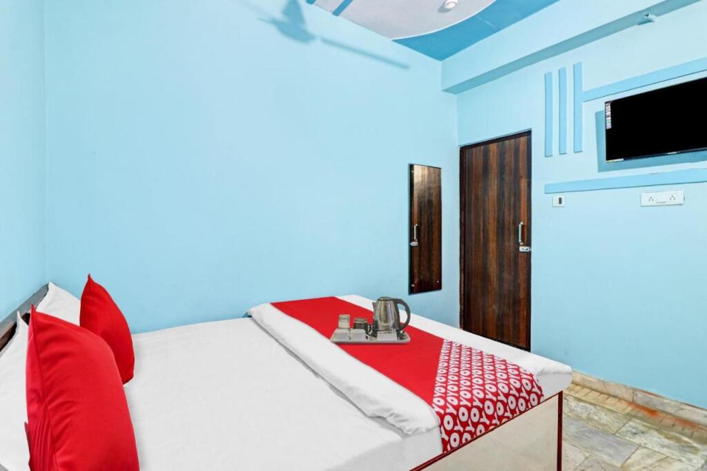 Агра: Oyo Flagship 700134 Hotel A Star