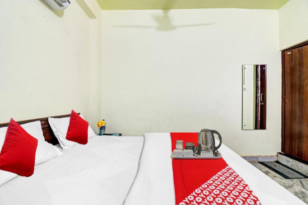 Агра: Oyo Flagship 700134 Hotel A Star